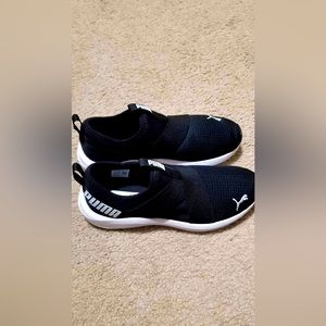 Puma sneakers NEW!!! Size 7.5